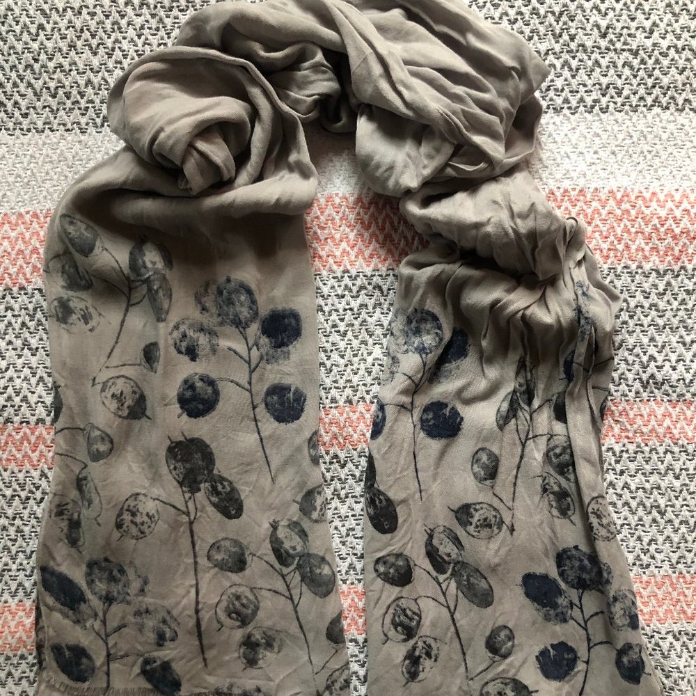 Print scarf